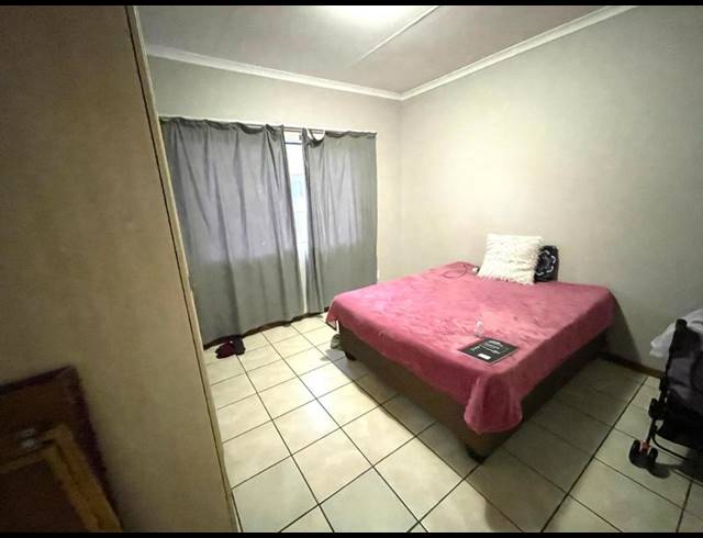 2 BEDROOM PROPERTY TO RENT IN BULT WEST